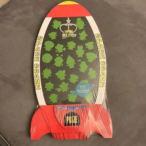 Disney Toy Story ALIEN REMIX Pixar Claw / Crane Pin Board Limited Release